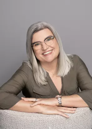Chloe Kopman, West Vancouver, Real Estate Agent
